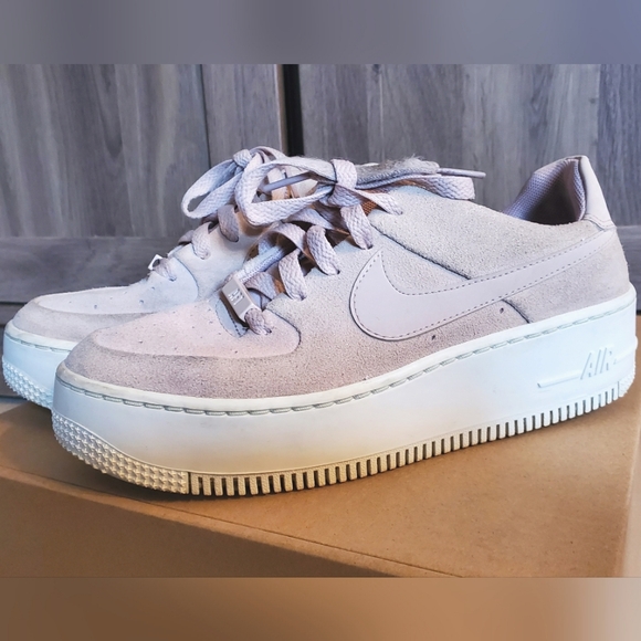 Nike Airforce 1 sneakers size 6.5 Womens - Picture 1 of 11